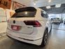 2017年Tiguan R-Line外觀，9.5萬km一手車，帥氣大包 ACC 電動尾門等高規配備，車況優 值得擁有！  第2張縮圖
