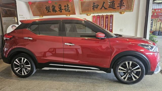 年前驚爆特惠價. KICKS 1.5，內外如新，旗艦版，跑10萬，全車原鈑件/360環景/免鑰匙/摸門/車道偏移  第4張相片