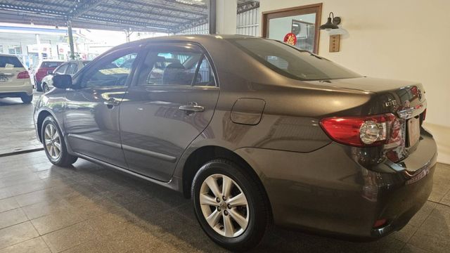 TOYOTA AITIS 1800CC 2011年/全車原鈑件/原廠保養/內外如新/車況佳/最佳代步神車/CP值高  第7張相片