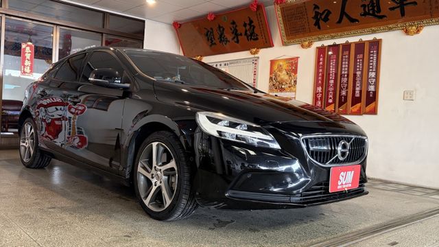 【歐洲最安全的五門車】V40｜ACC 跟車｜車道偏移｜稅金 1500cc 省荷包。舒適、科技配備齊全｜冷氣壓縮機已更新  第3張相片
