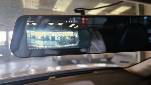 日產 X-Trail 2.0 ，CP值高，便宜入手，一手車， 內外如新， 車況佳，最漂亮的白色，少跑8萬3仟  第15張相片