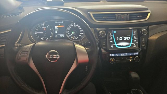 日產 X-Trail 2.0 ，CP值高，便宜入手，一手車， 內外如新， 車況佳，最漂亮的白色，少跑8萬3仟  第16張相片