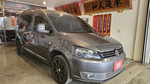 歐系平價休旅車，七人座 ，柴油，省油好開 ，前車主整理得很好。露營 ，家庭用車最適宜  第2張相片