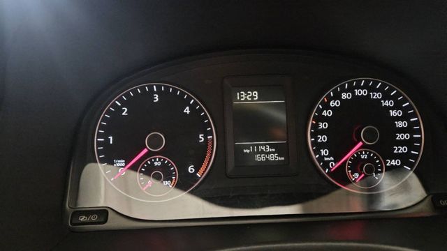 歐系平價休旅車，七人座 ，柴油，省油好開 ，前車主整理得很好。露營 ，家庭用車最適宜  第10張相片