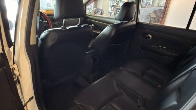 多變的季節裡，一台車況良好的代步車，為你的每一段路程提供穩定與保護。  第8張相片