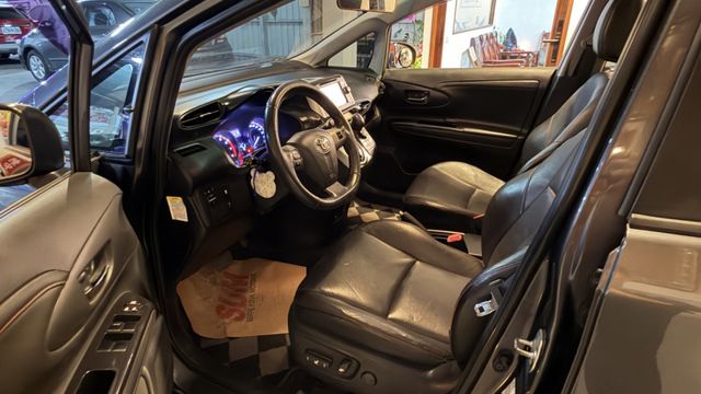 正七人座大空間！里程27萬正巔峰，豐田神車引擎耐操、車況極佳。全家出遊或商用載物皆全能，省油好養又保值，是您入手首選！  第9張相片