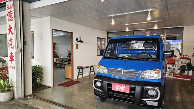僅跑6.7萬。車況超好 狀況超佳  絕對是適合陪你做生意的好夥伴  第1張相片
