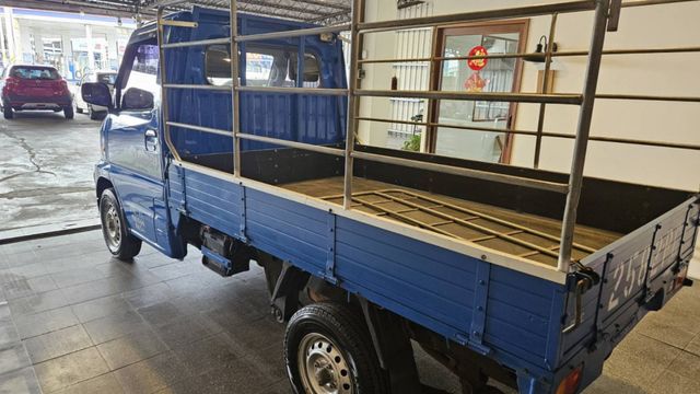 僅跑6.7萬。車況超好 狀況超佳  絕對是適合陪你做生意的好夥伴  第7張相片
