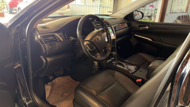 【安心代步首選】2015 Toyota Camry 2.0｜原鈑件件數｜內外超乾淨｜可保固｜家庭用車首選  第5張相片