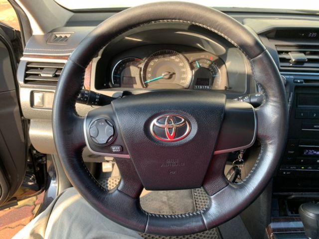 【安心代步首選】2015 Toyota Camry 2.0｜原鈑件件數｜內外超乾淨｜可保固｜家庭用車首選  第8張相片