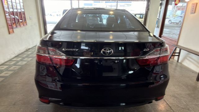 【安心代步首選】2015 Toyota Camry 2.0｜原鈑件件數｜內外超乾淨｜可保固｜家庭用車首選  第16張相片