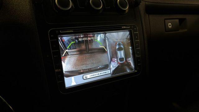 歐系平價休旅車，七人座 ，柴油，省油好開 ，前車主整理得很好。露營 ，家庭用車最適宜  第9張相片