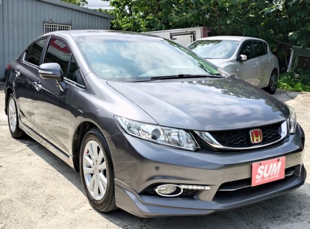 一手車頂級VTi-S ! 天窗、恆溫、HID、循跡防滑、換檔撥片、安卓影音系統、里程少車況佳 !  第2張相片
