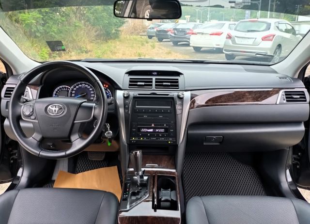 一手車 ! ABS、雙安 、HID頭燈、雙區恆溫、多功能方向盤、里程少車況佳 !  第7張相片