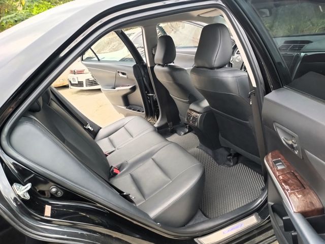 一手車 ! ABS、雙安 、HID頭燈、雙區恆溫、多功能方向盤、里程少車況佳 !  第9張相片