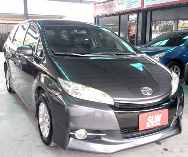 一手車 ! 原廠保養、原廠影音系統、里程少車況佳 !  第2張相片