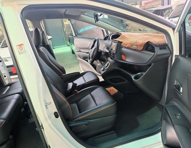 一手車 ! ikey、定速、恆溫、原廠影音系統、里程少車況佳 !  第6張相片