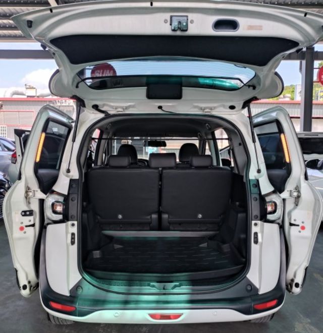 一手車 ! ikey、定速、恆溫、原廠影音系統、里程少車況佳 !  第10張相片