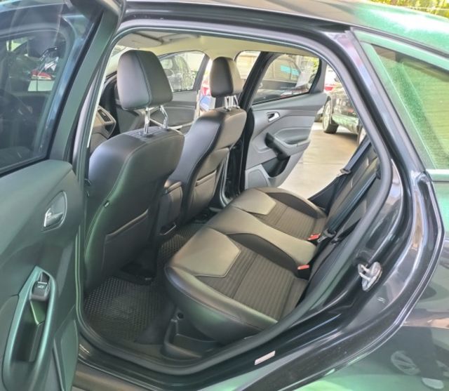 一手車EcoBoost 180 ! ABS、6安、循跡防滑、多功能方向盤、原廠保養只跑8萬多公里 !  第8張相片