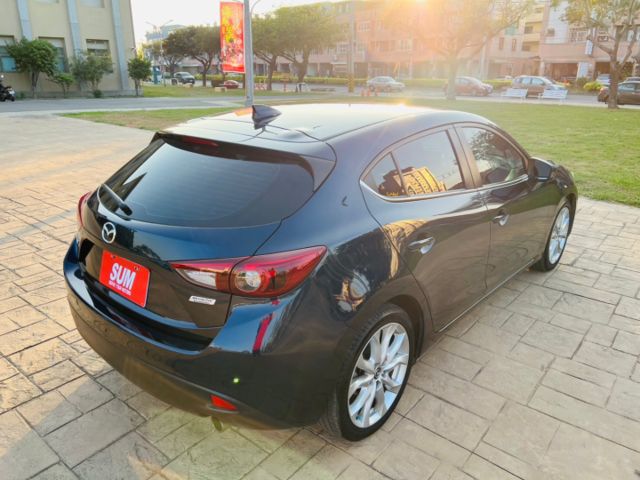 ✅一手車✅i-key✅導航✅倒車影像✅抬頭顯示✅換檔撥片✅恆溫✅天窗✅定速✅全車原廠鈑件✅里程保證✅YES認證+全省保固  第6張相片