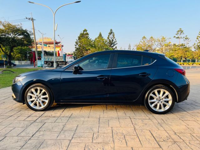 ✅一手車✅i-key✅導航✅倒車影像✅抬頭顯示✅換檔撥片✅恆溫✅天窗✅定速✅全車原廠鈑件✅里程保證✅YES認證+全省保固  第7張相片