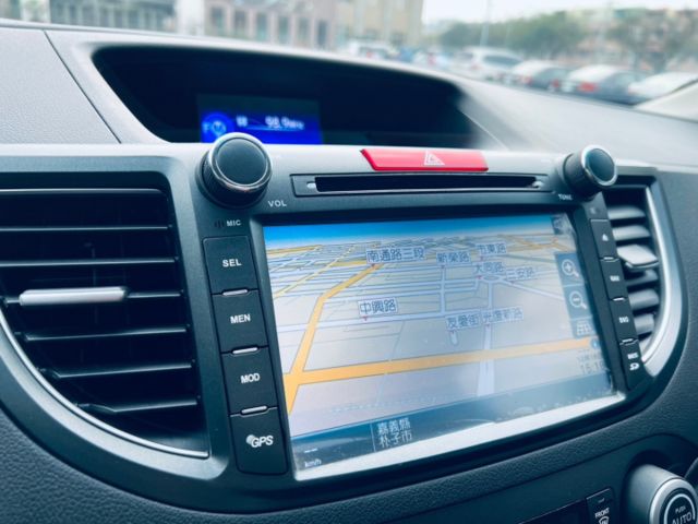 休旅車銷售冠軍✅影音主機✅導航✅倒車影像✅數位電視✅雙區恆溫✅定速✅天窗✅換檔撥片✅里程保證✅YES認證+全省保固  第13張相片