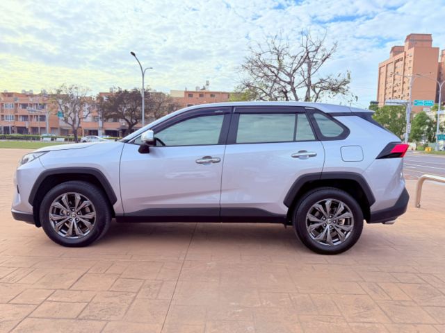 ✅旗艦版✅I-KEY免鑰匙✅360環景✅車距維持✅車道維持✅定速✅恆溫✅全車原鈑件✅里程保證✅YES認證+全省保固  第7張相片