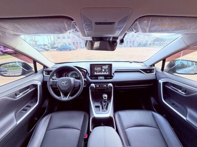 ✅旗艦版✅I-KEY免鑰匙✅360環景✅車距維持✅車道維持✅定速✅恆溫✅全車原鈑件✅里程保證✅YES認證+全省保固  第8張相片