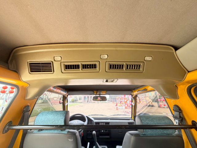 工作賺錢好幫手！✅8人座✅好耐操✅好保養✅好照顧✅全車原鈑件✅里程保證✅YES認證+全省保固  第10張相片