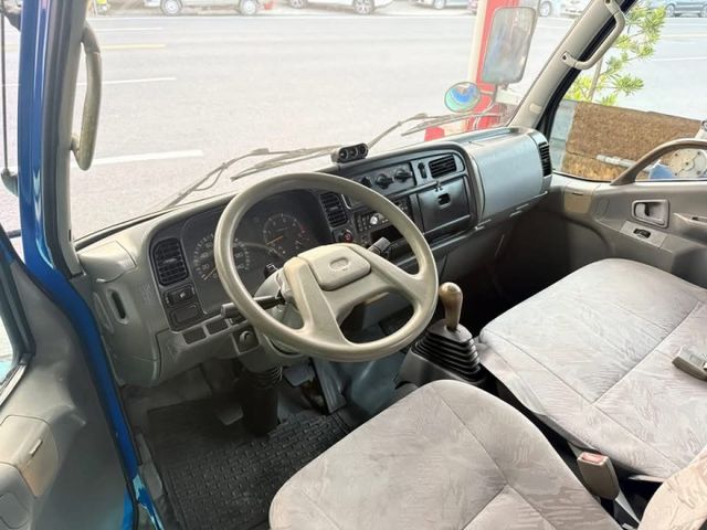 三菱2006堅達3.5噸 yes認證車5大保證 一番長11尺半 升降機尾門 車斗白鐵板 引擎聲 駕駛室 漂亮 哩程保證1  第3張相片