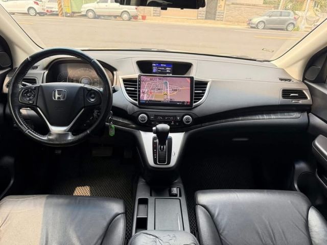 2013型式2012/10出廠 HONDA CR-V 2.4cc 年度最佳休旅車CR-V 原廠鈑件 哩程保證 5大保證y  第3張相片