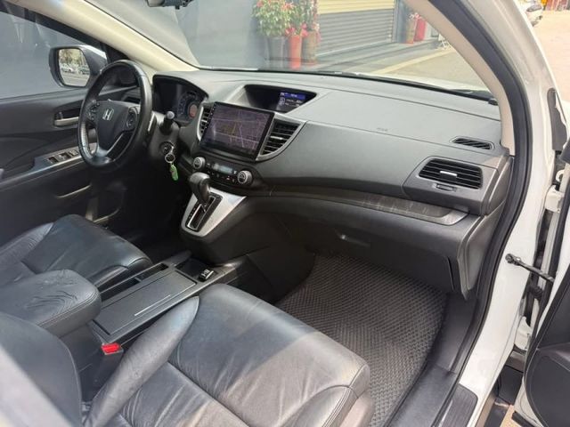 2013型式2012/10出廠 HONDA CR-V 2.4cc 年度最佳休旅車CR-V 原廠鈑件 哩程保證 5大保證y  第8張相片