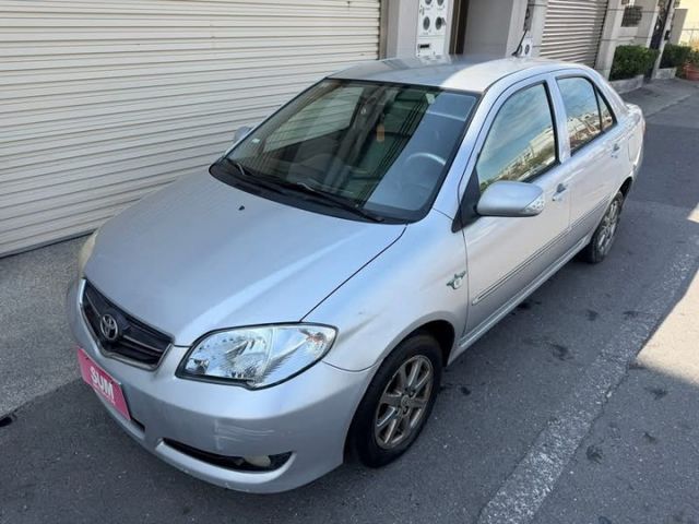 2013 VIOS 1.5銀色 年度銷售冠軍車 最佳代步車〜 俗俗賣〜9.8萬元 5大保證 SUM保修全台服務〜  第1張相片