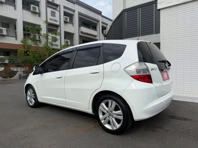 2011 HONDA FIT 1.5cc 女仕車 認證車 哩程保證98335公里 都會小車 好開好停車 5大保證 SUM  第2張相片