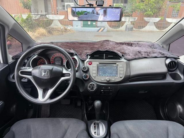 2011 HONDA FIT 1.5cc 女仕車 認證車 哩程保證98335公里 都會小車 好開好停車 5大保證 SUM  第3張相片