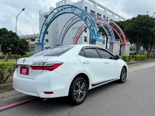 2017 ALTIS 1.8cc小改款 哩程保證103626公里 女仕車yes認證車 免鑰匙啟動 倒車顯影  第2張相片