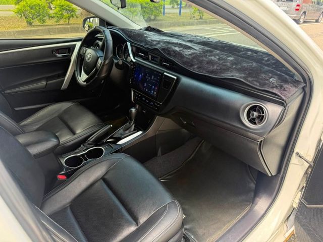 2017 ALTIS 1.8cc小改款 哩程保證103626公里 女仕車yes認證車 免鑰匙啟動 倒車顯影  第11張相片