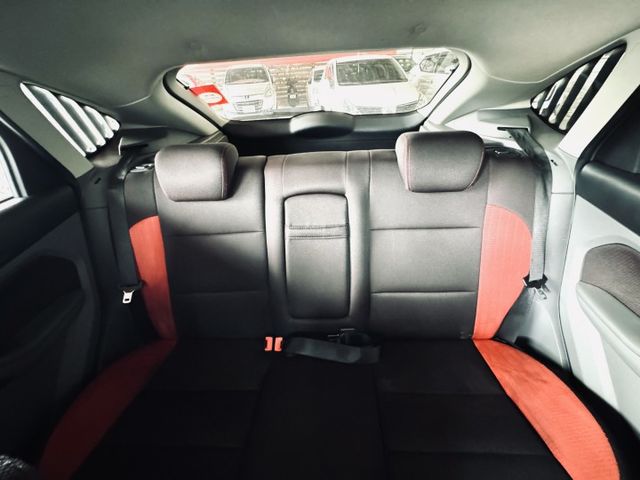 柴油/輪胎小改/里程保證/認證車/多媒體影音 ✅實車在店~歡迎來電賞車  第7張相片