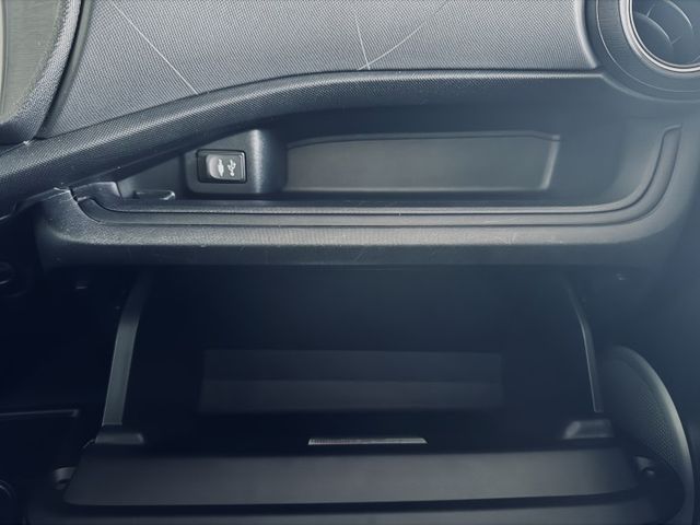 !!城市型超省油用車首選!!/ IKEY/定速/鈑件美/感應式摸門鎖~電池保固3個月~✅實車在店~歡迎賞車  第15張相片