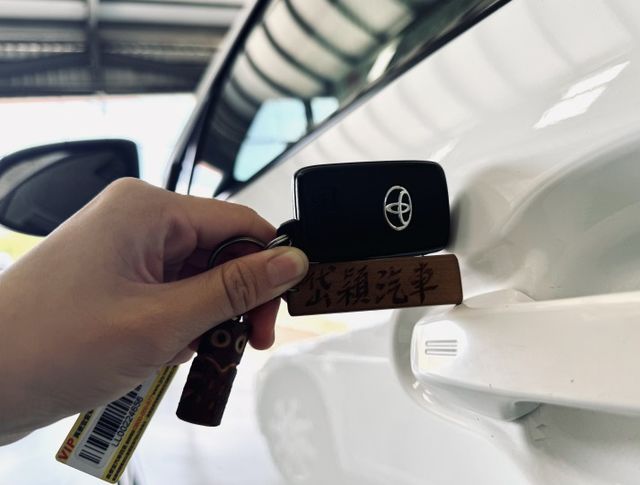 !!城市型超省油用車首選!!/ IKEY/定速/鈑件美/感應式摸門鎖~電池保固3個月~✅實車在店~歡迎賞車  第18張相片