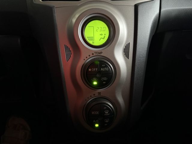 高雄有黃色小鴨,恆春有藍色小鴨!!G版/有認證/里程僅跑8萬五,內裝美,車況佳/電動後視鏡/恆溫✅實車在店~歡迎賞車  第13張相片