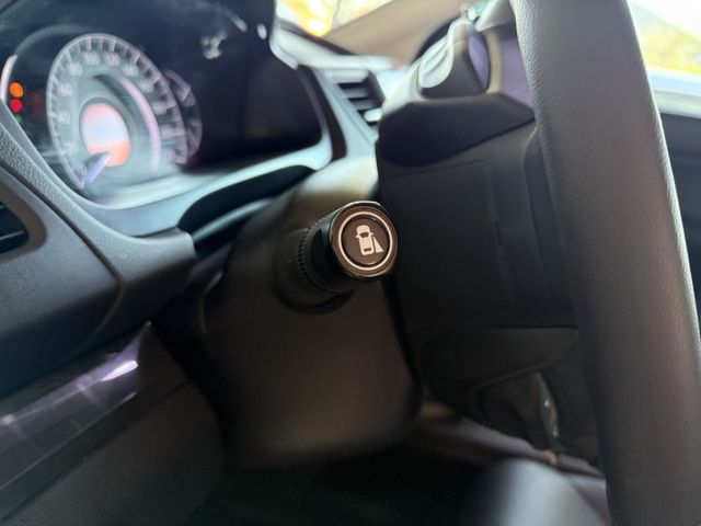2.4VTI-S版/盲點監視/倒車顯影/光感HID頭燈/電動天窗/換檔撥片/抬頭顯示器/循跡防滑  第10張相片