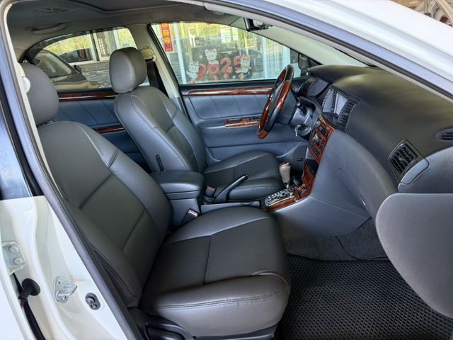 ~優質代步車~省油好開,內裝優質/天窗/車況佳/僅跑18萬公里  第6張相片