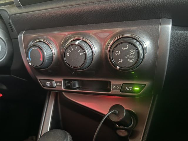 ~代步優質小車~好顧好保養/市區停車方便/原廠加裝運動套件/內裝美車況佳/可全額貸/實車在店  第12張相片