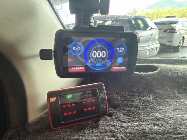 整備中加裝胎壓偵測/gps測速器/多媒體/前方車距雷達/日行燈  第3張相片