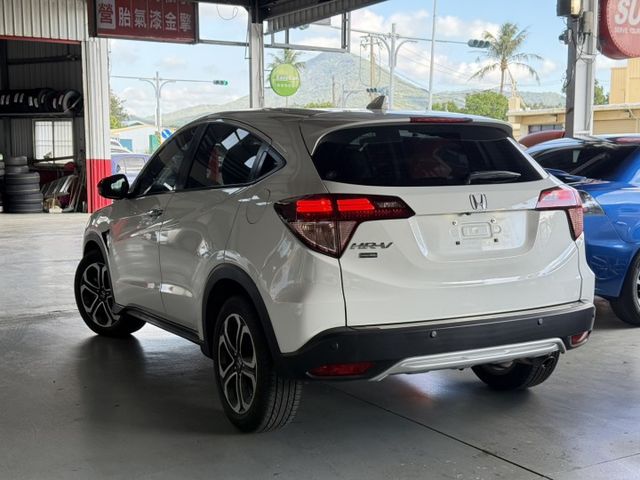 限量CARBON EDITION頂級S版,安卓機,換檔撥片,LED頭燈,日行燈,定速,ECO節能/空間舒適/實車在店  第2張相片