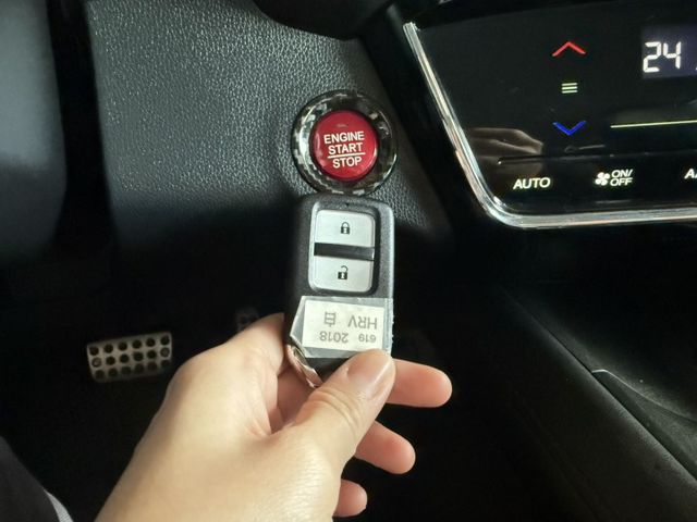 限量CARBON EDITION頂級S版,安卓機,換檔撥片,LED頭燈,日行燈,定速,ECO節能/空間舒適/實車在店  第9張相片