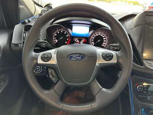2016年KUGA 頂級款/全原廠保養/底盤耗材全更換完畢/全車原版件/實車實價/優質認證車  第9張相片