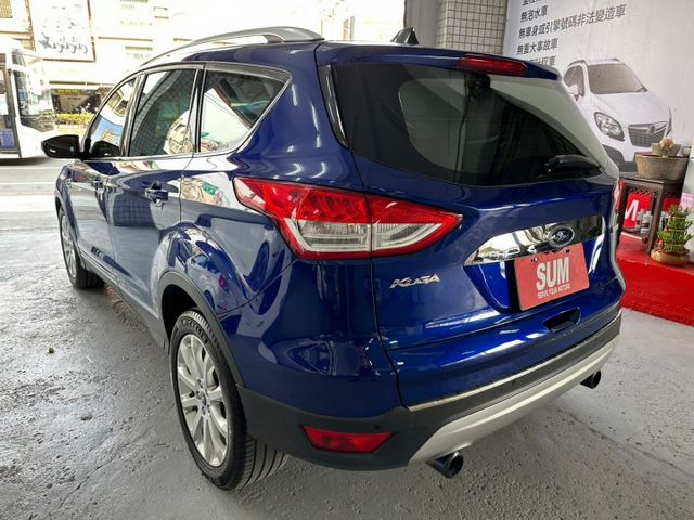 2016年KUGA 頂級款/全原廠保養/底盤耗材全更換完畢/全車原版件/實車實價/優質認證車  第19張相片