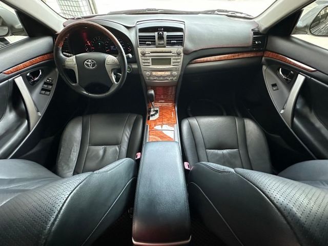 2010年CAMRY G版 前車主非常顧車 優質代步車首選 一手車 避震器跟輪胎剛換新 漏油墊片均換新 里程保證  第9張相片